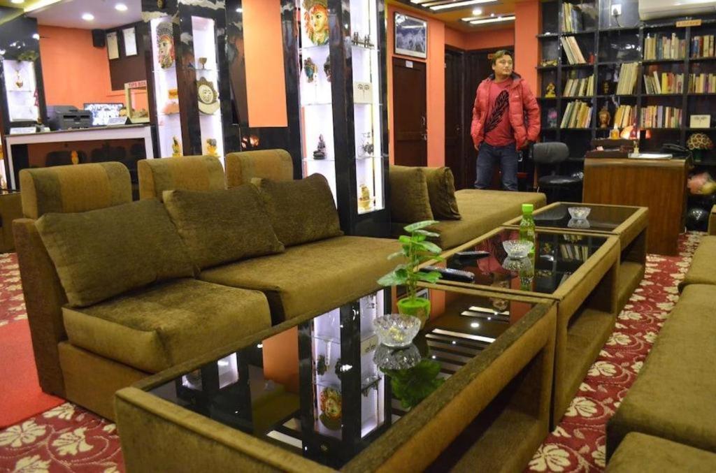 Oyo 492 Hotel Yeti Home Katmandu Dış mekan fotoğraf