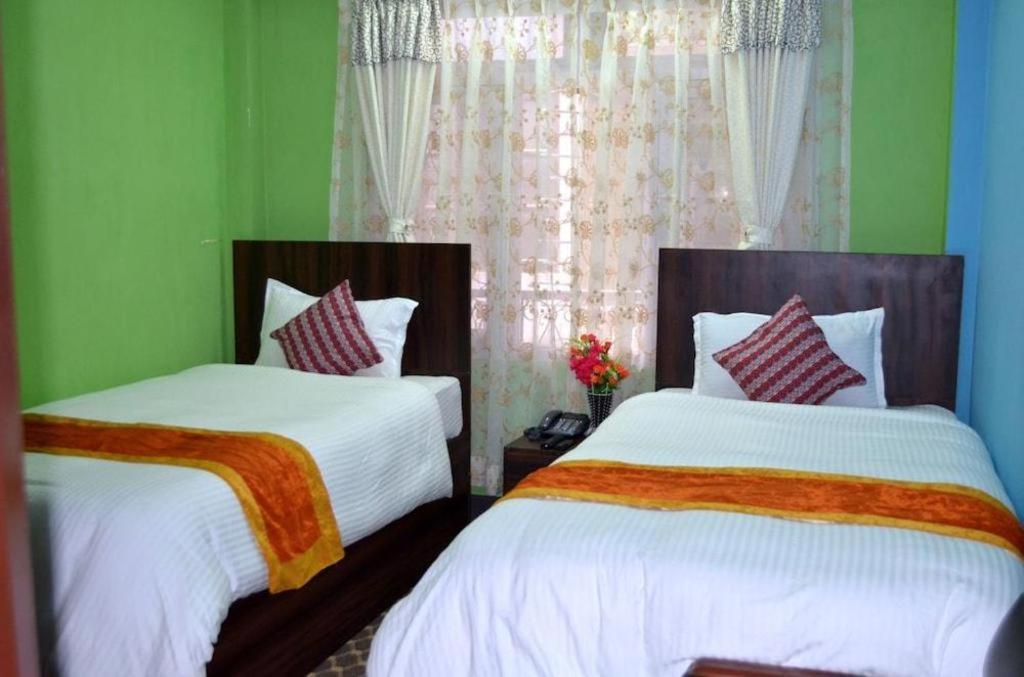 Oyo 492 Hotel Yeti Home Katmandu Dış mekan fotoğraf