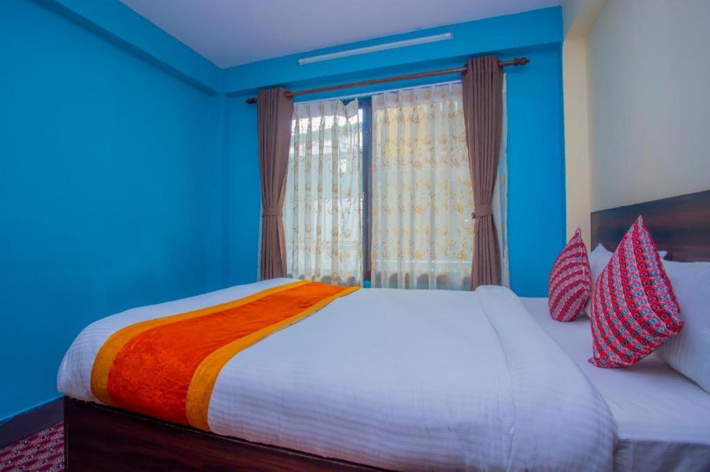 Oyo 492 Hotel Yeti Home Katmandu Dış mekan fotoğraf