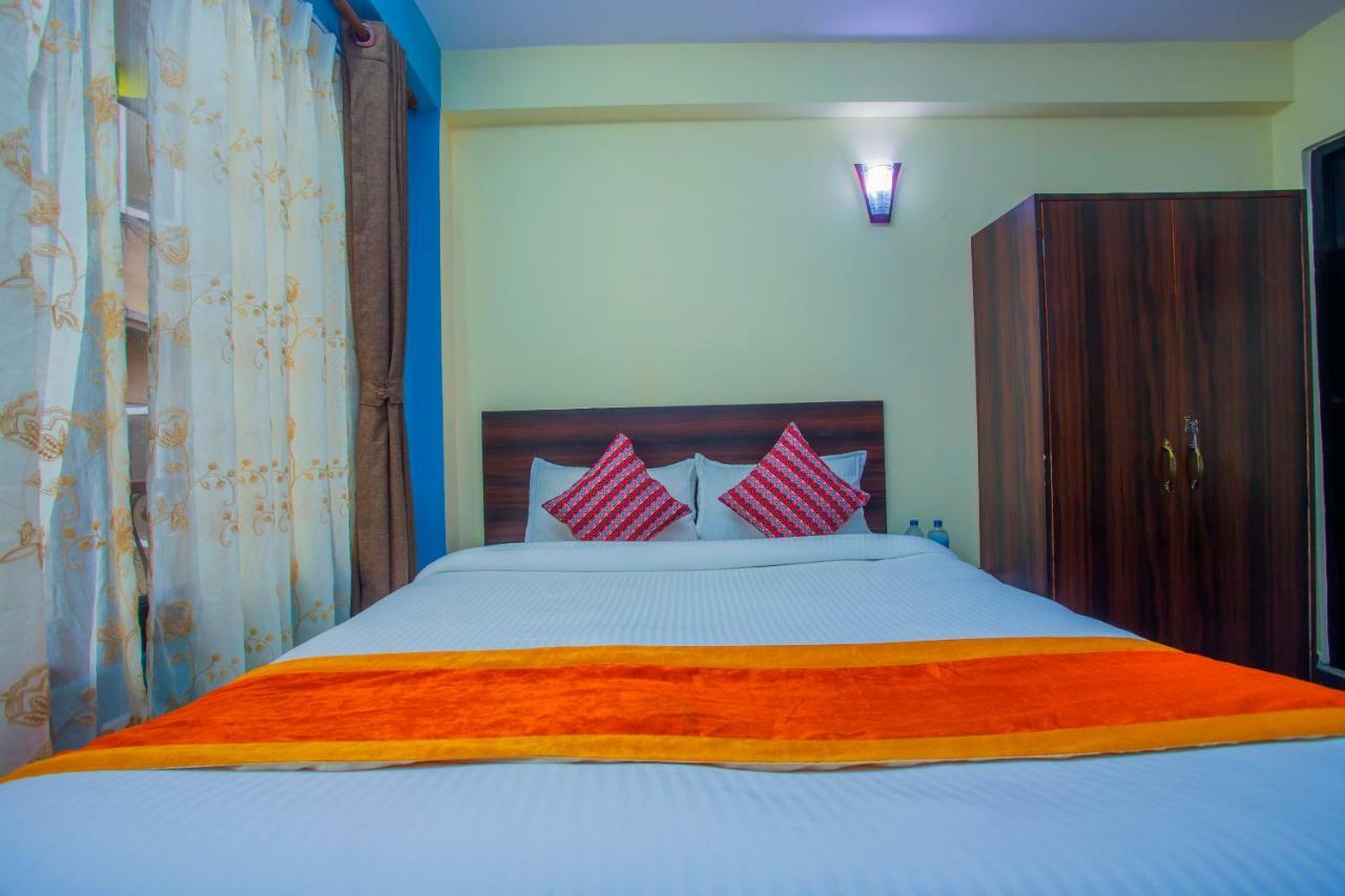 Oyo 492 Hotel Yeti Home Katmandu Dış mekan fotoğraf